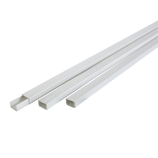 Canaleta adhesiva blanca 2 m, 7 X 12 mm.